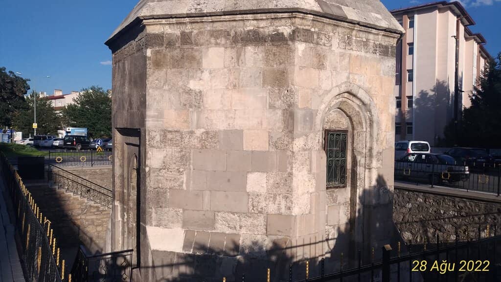 Proximity to Other Sivas Landmarks