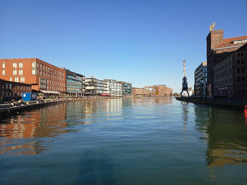 City Harbor Promenade Kreativkai