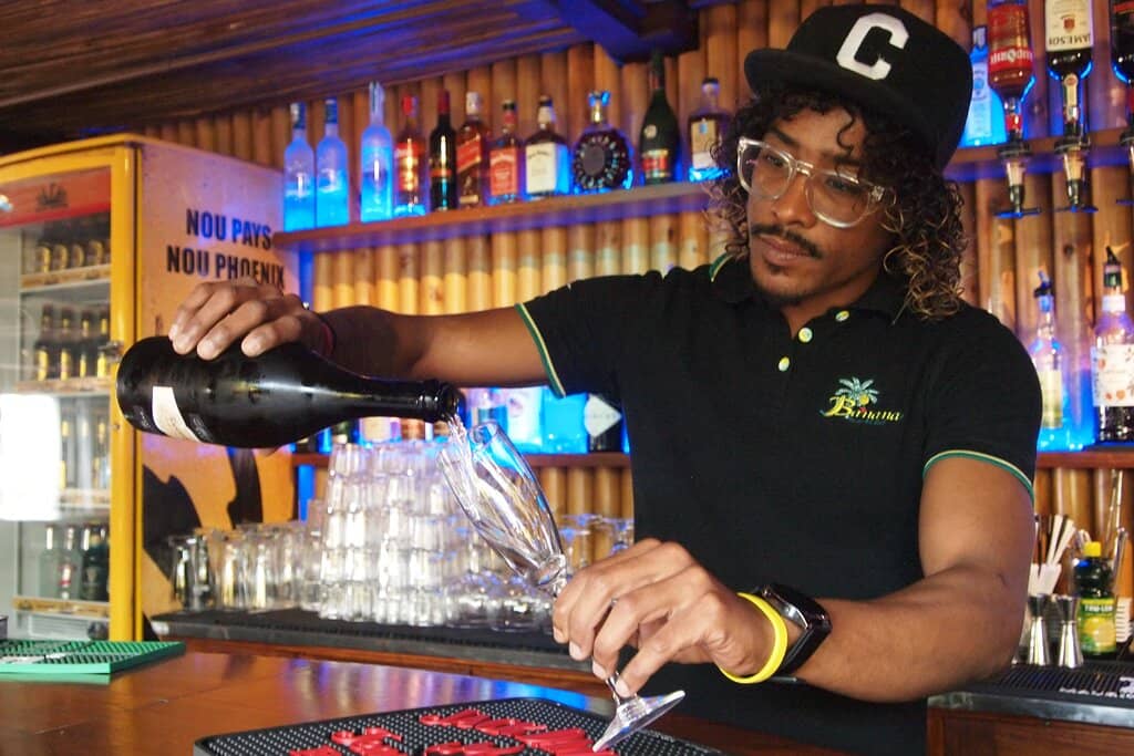 Live Music & Cocktails