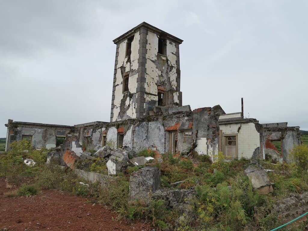 Panoramic Coastal Views