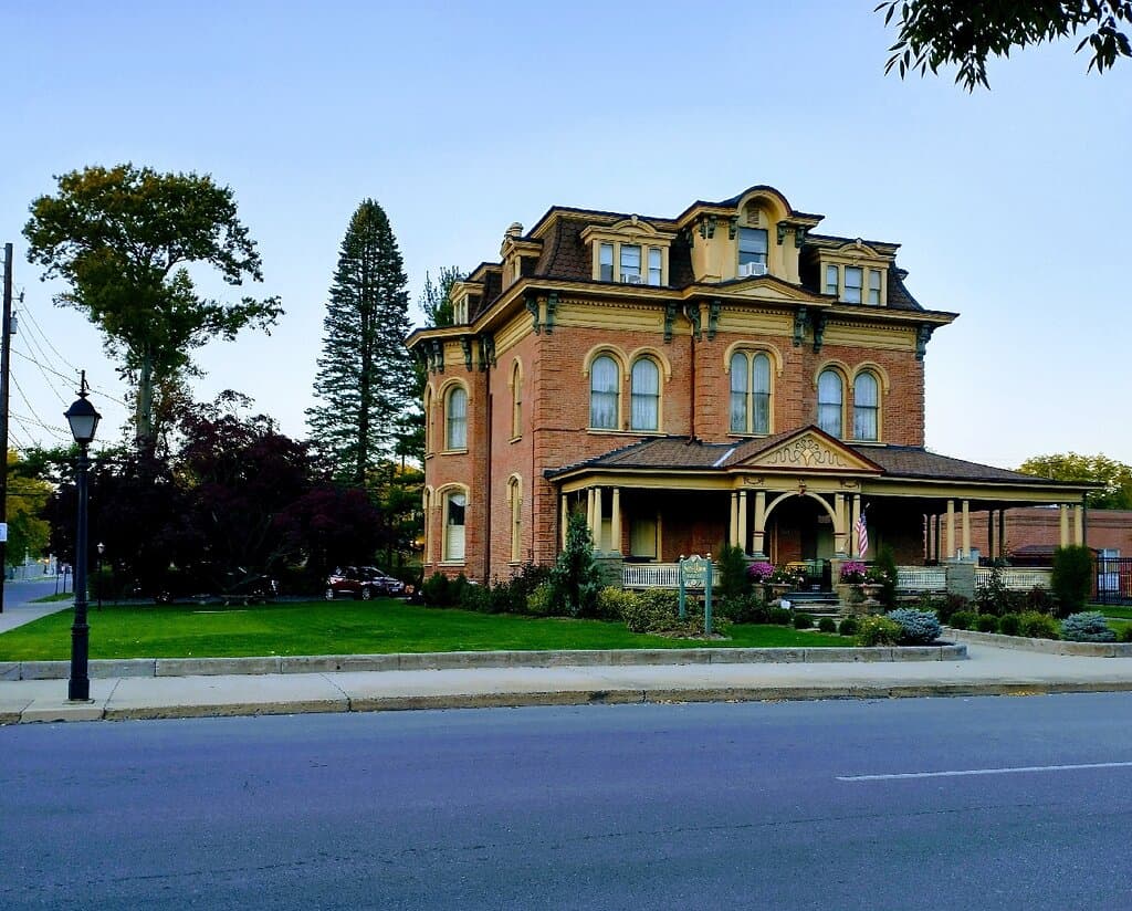 Orange Grove Boulevard Millionaire's Row Pasadena