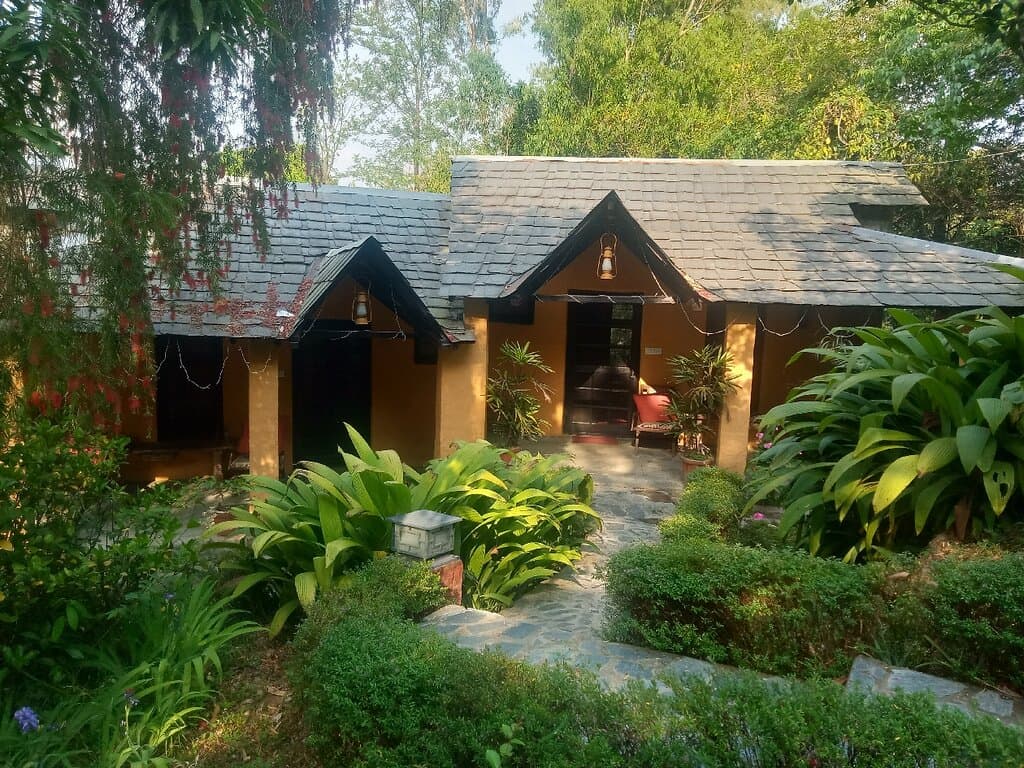 Andretta village Palampur Himachal Pradesh Mad House 🏠 so special in india Old culture and nice weather