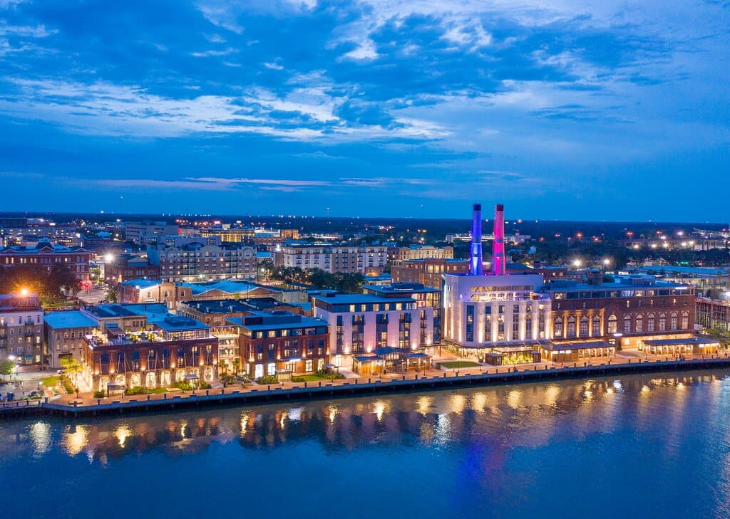 Four and a half acres of fun and entertainment - all a part of Plant Riverside District.