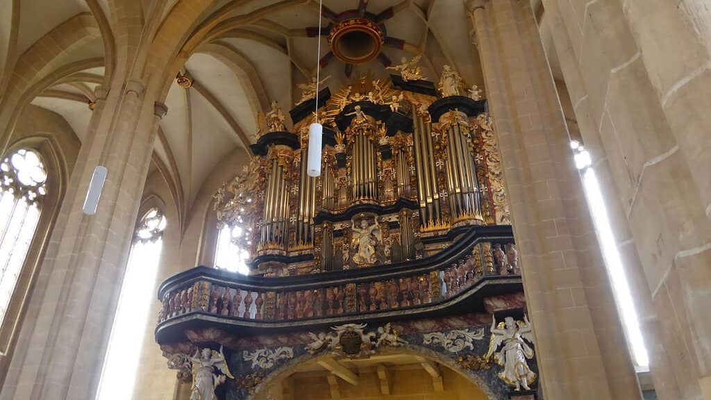 Architectural Contrast