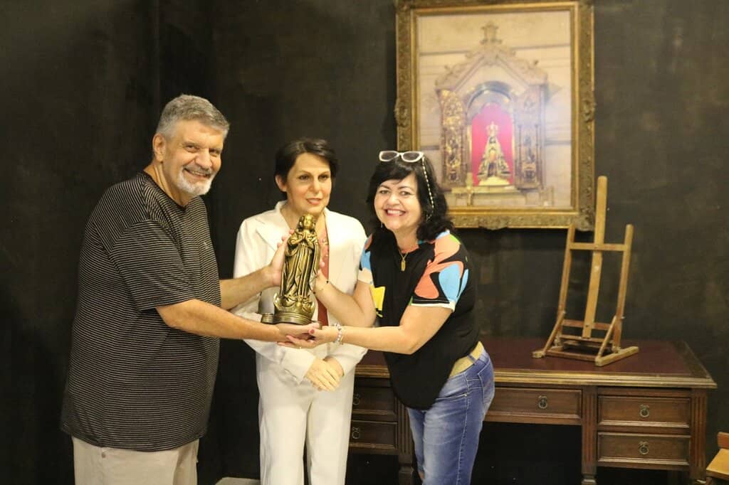 Statues of Notable Figures