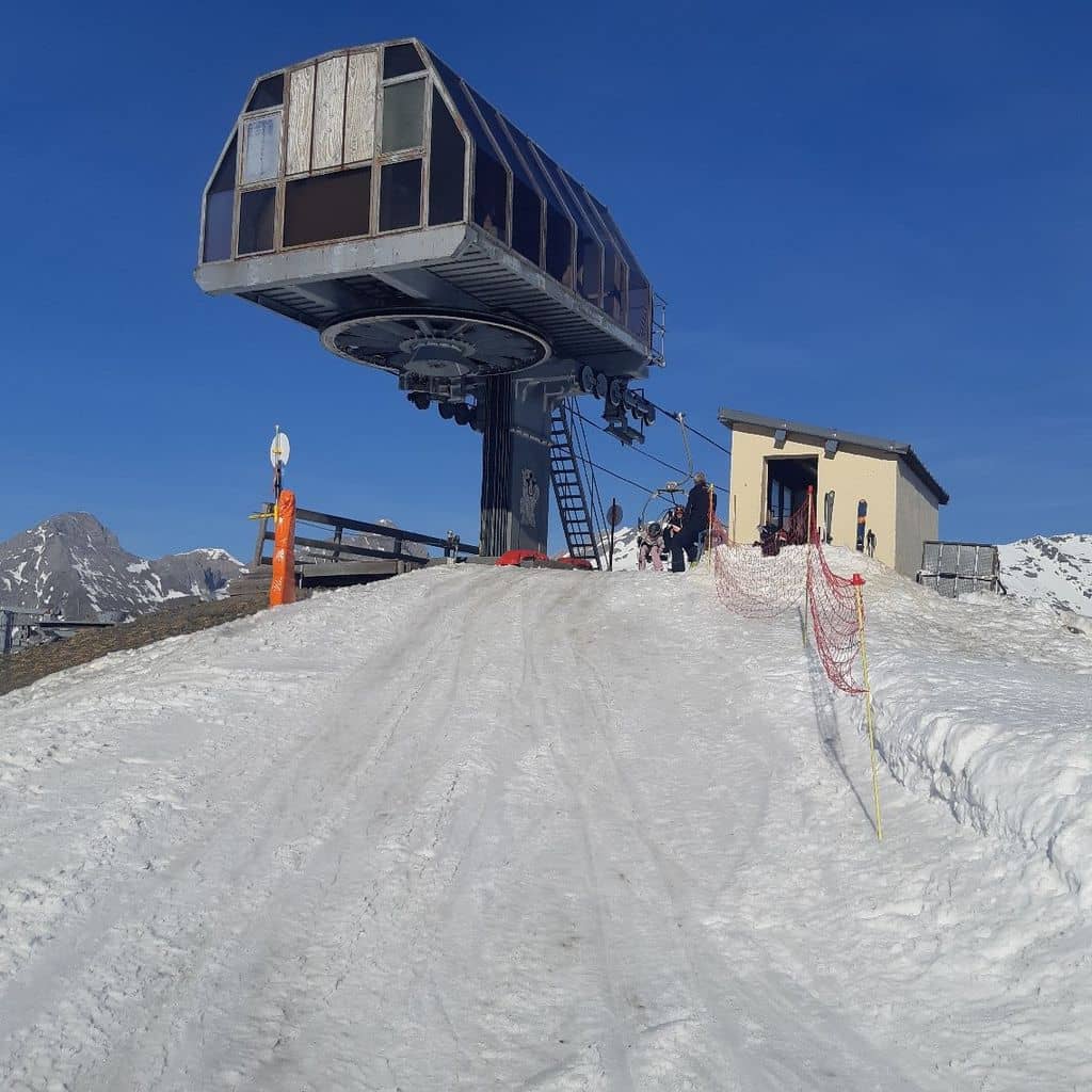 Panoramic Mountain Views