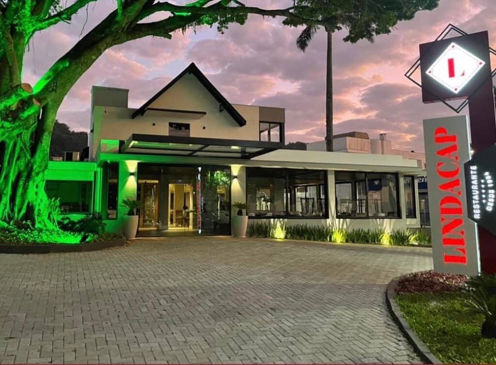 Historic Ambiance and Service