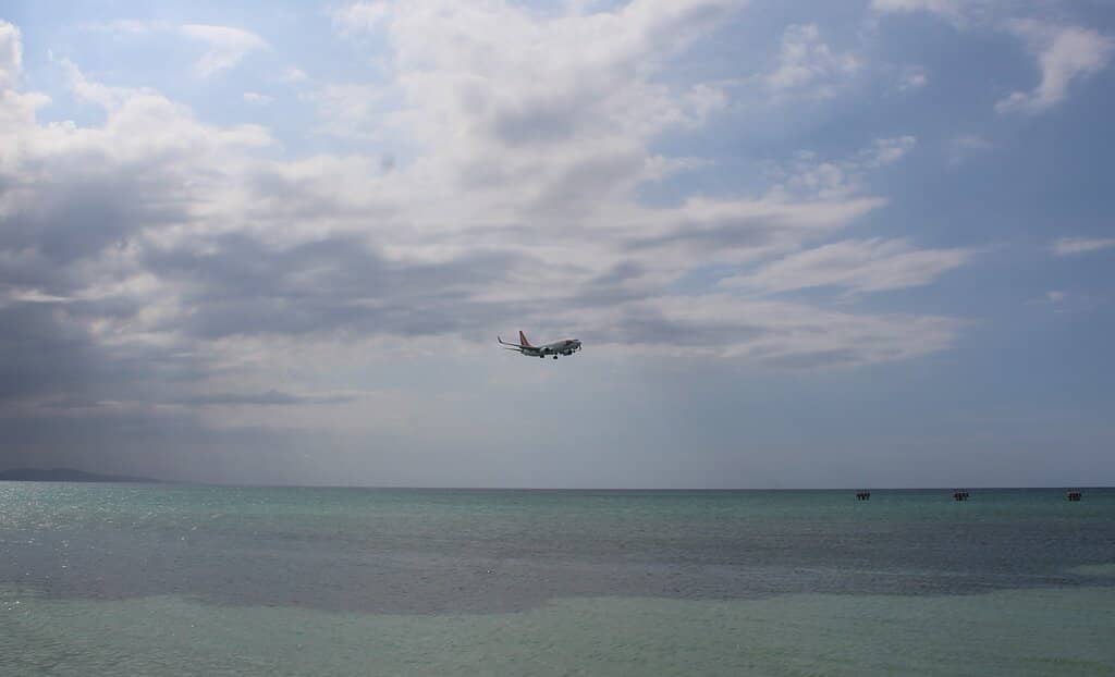 Spectacular Plane Landings