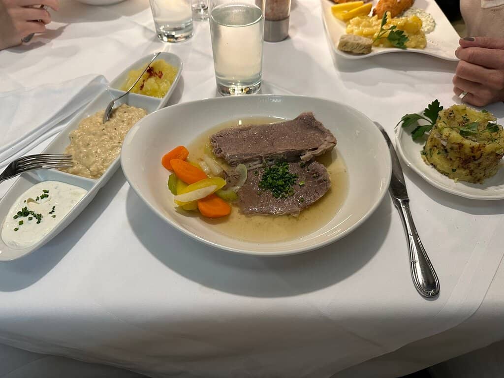 Cozy Atmosphere & Charming Courtyard