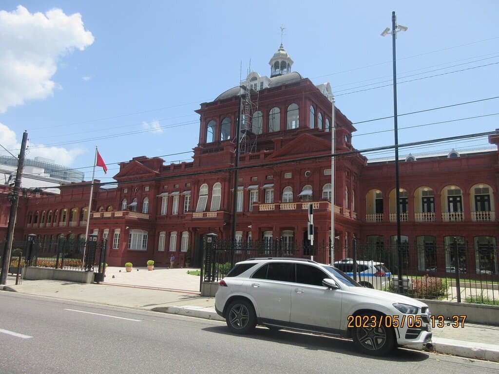 The Red House can be admired from Woodford Square.