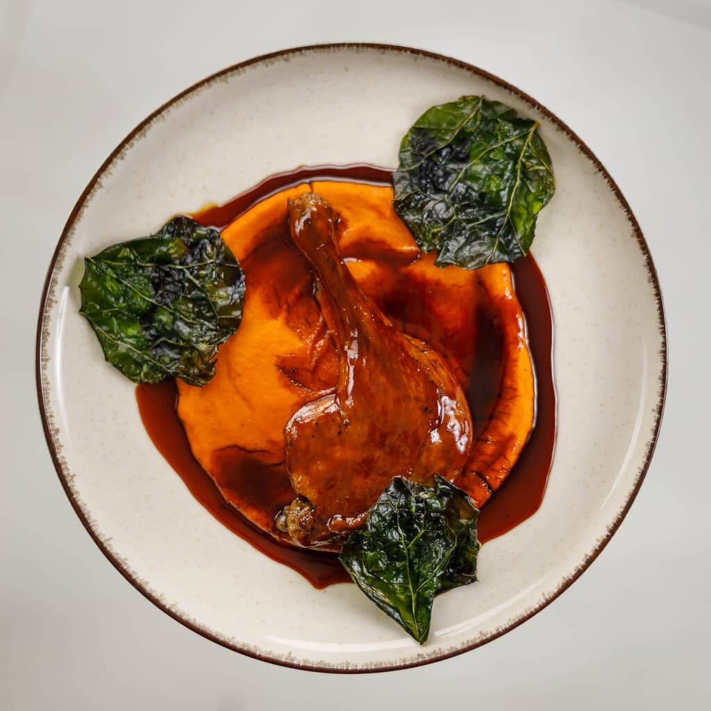 Chic Ambiance & Service