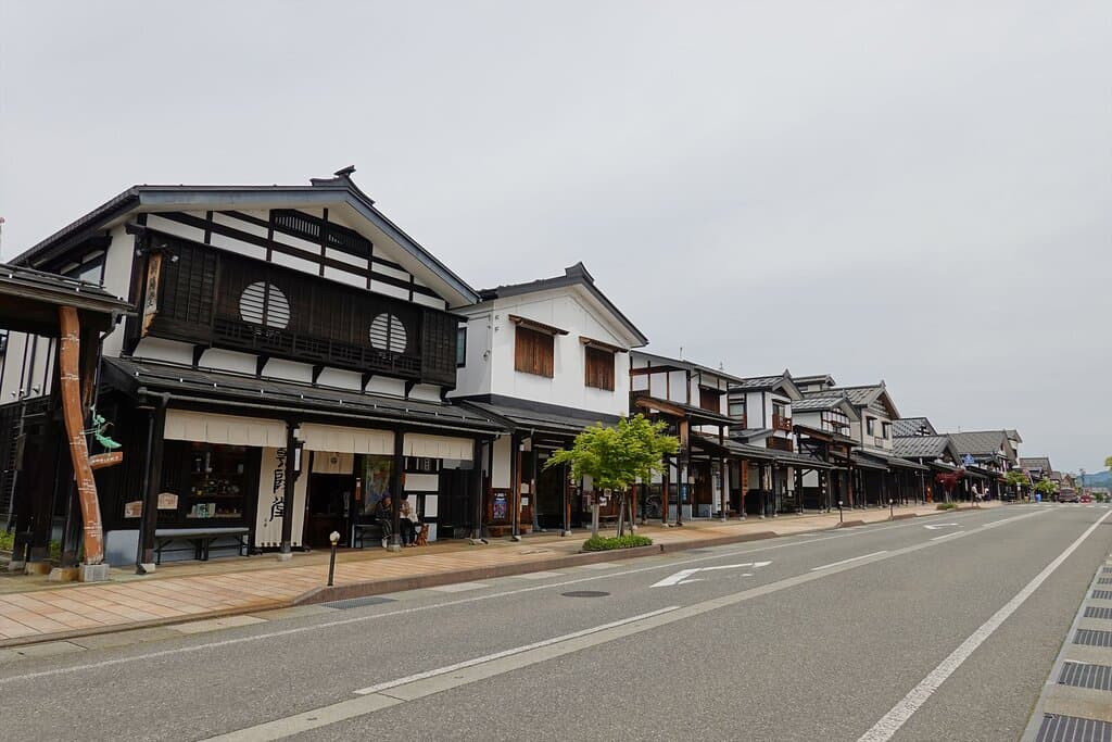 南魚沼市・三国街道 塩沢宿 牧之通り
