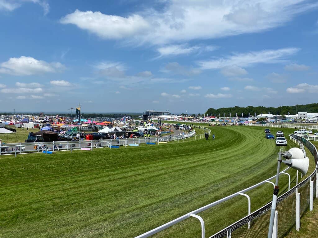 Queen Elizabeth II Stand