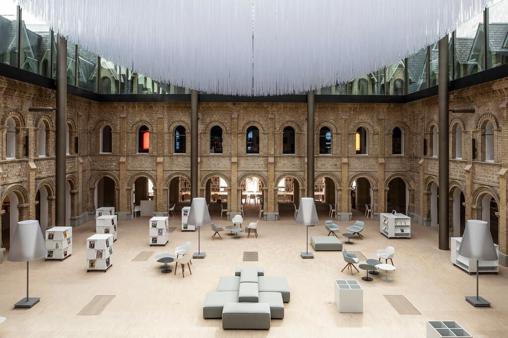 Le Cloître des Franciscaines