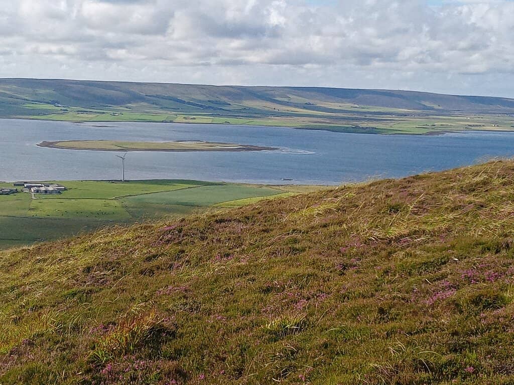 The Descent into the Cairn