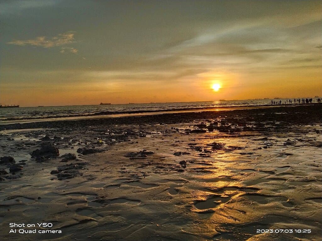 Parki Beach Anwara