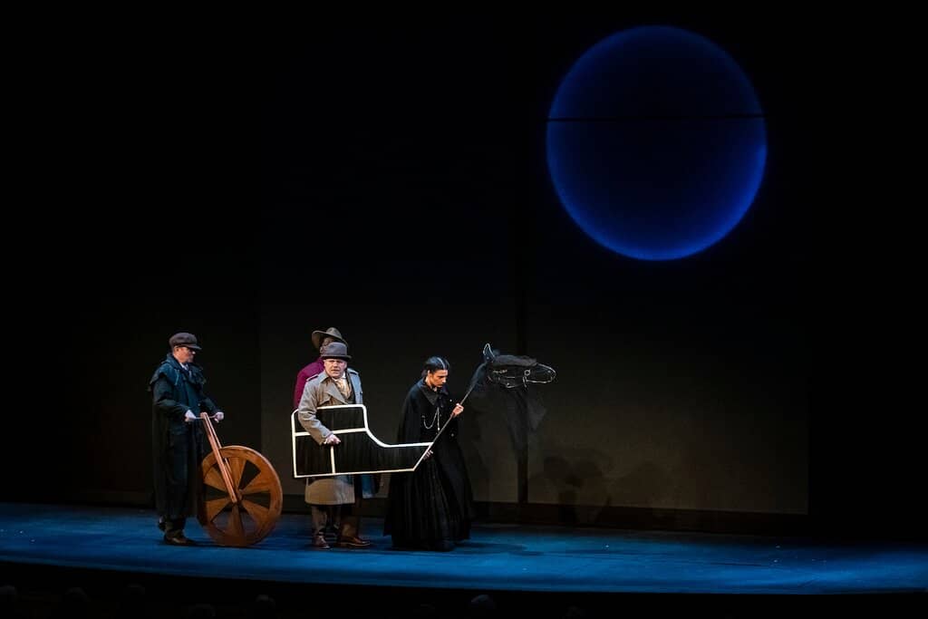 Cozy Lakeside Ambiance