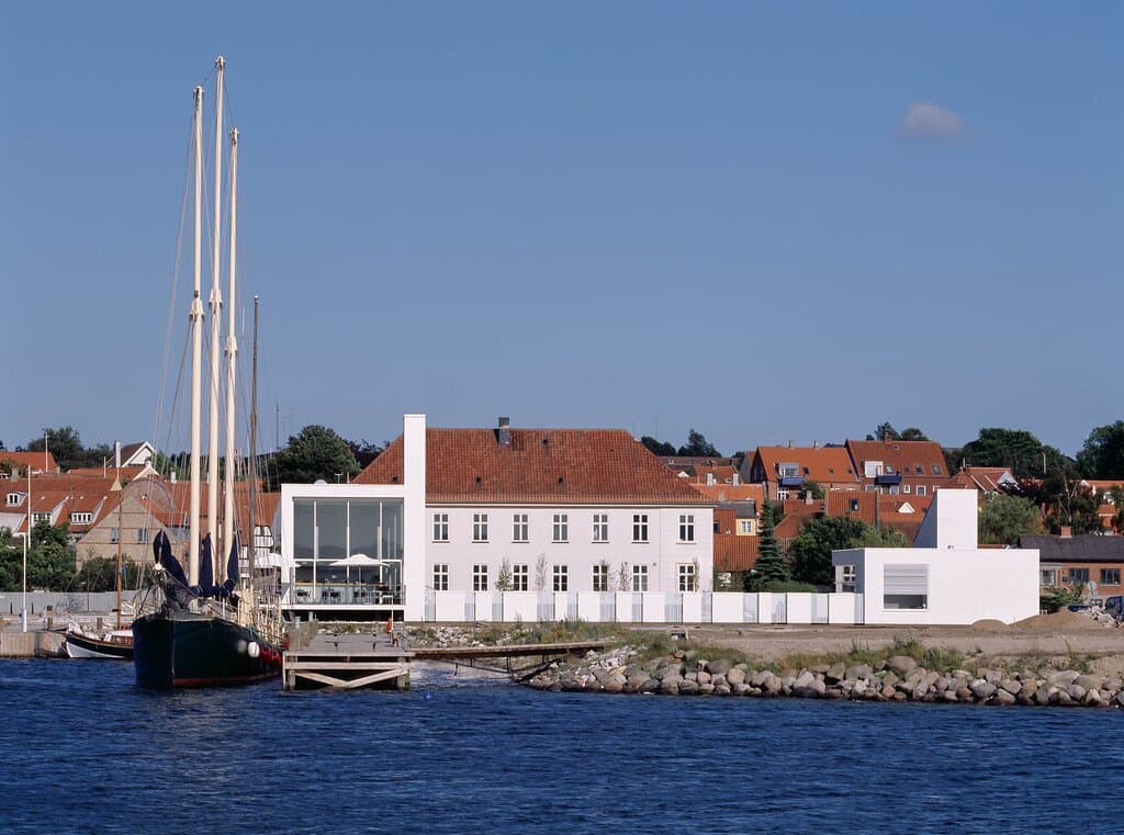 Besøg Glas - Museet for glaskunst i Ebeltoft på Djursland