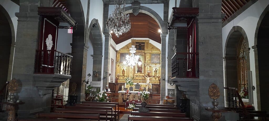 Igreja Matriz de São Jorge: interior.