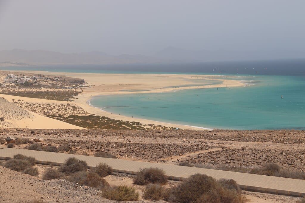 Imagen de las playas del Salmo desde el mirador