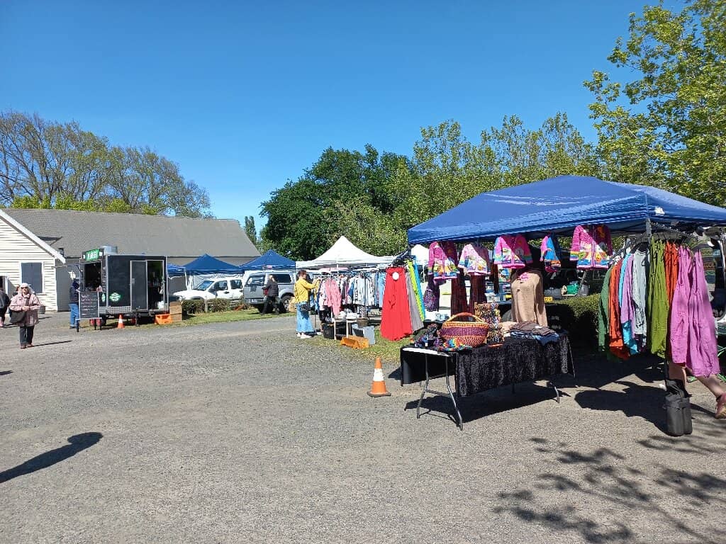 Antique Treasures & Collectibles