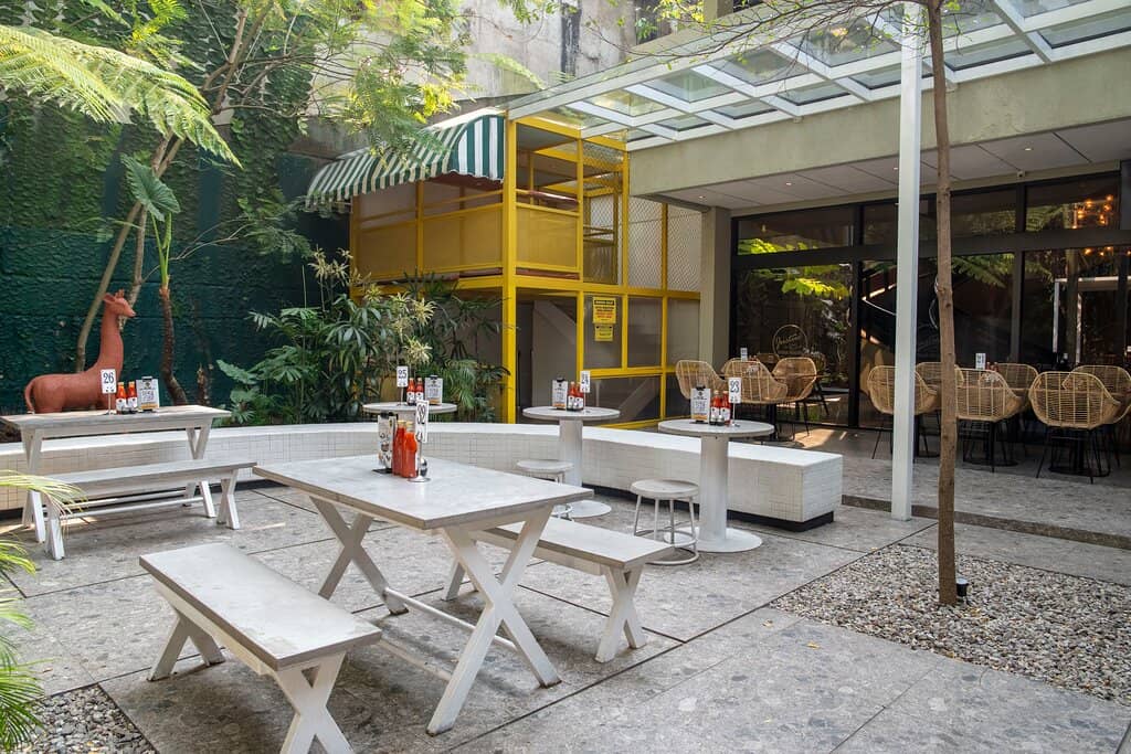 Cozy and Elegant Ambiance