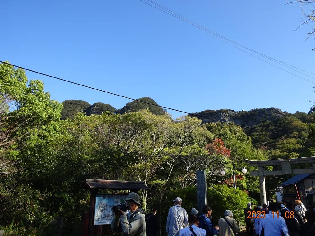 Tranquil Temple Grounds