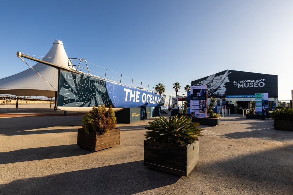 The Ocean Race Museum Main Entrance.
On the left side you will be see the VO70 Brazil 1 which can be visited during opening hours.