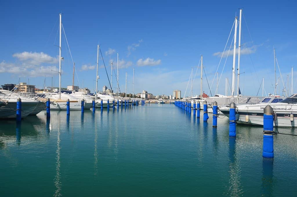 The Scenic Canal Walk