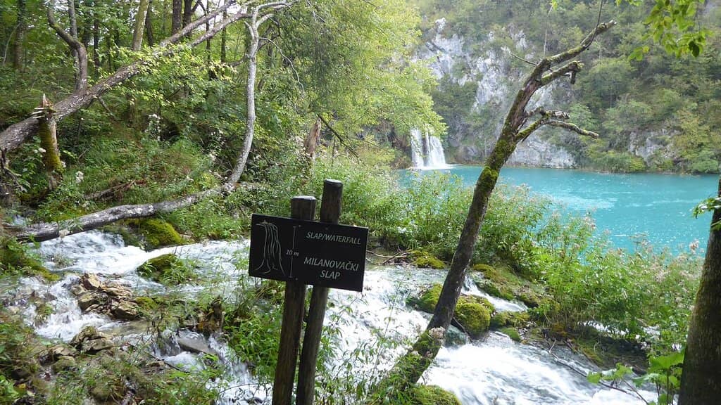 Milanovac Lake's Cascading Waterfalls