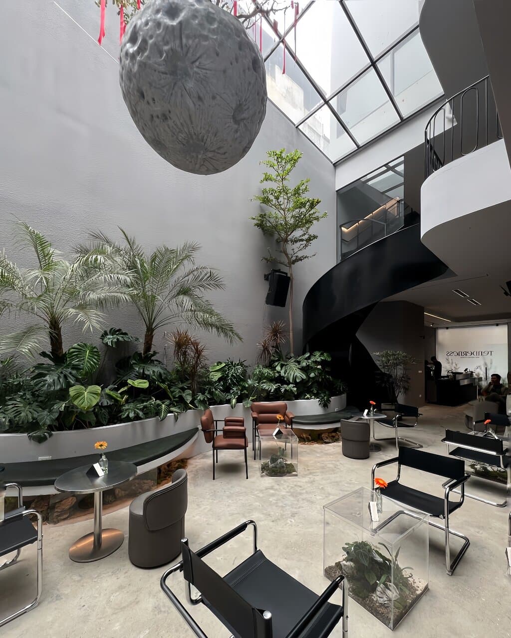 More than just a name... Cái tên "Tenderness" ra đời, mang trong mình một cảm giác "dịu êm" và "nhẹ nhàng". Tenderness không chỉ dừng lại là một quán coffee- cocktail bar, mà mỗi khi nhắc tên còn gợi lên những suy nghĩ gì trong bạn? Nếu là một bản nhạc, mong đó sẽ là những giai điệu du dương... Nếu là một ngày, mong đó sẽ là ngày nắng đẹp… Nếu là một bộ phim, mong đó sẽ là những thước phim xem nhiều lần không chán… Và nếu là một người đồng hành, “Tenderness” chắc chắn là người sẵn sàng lắng nghe