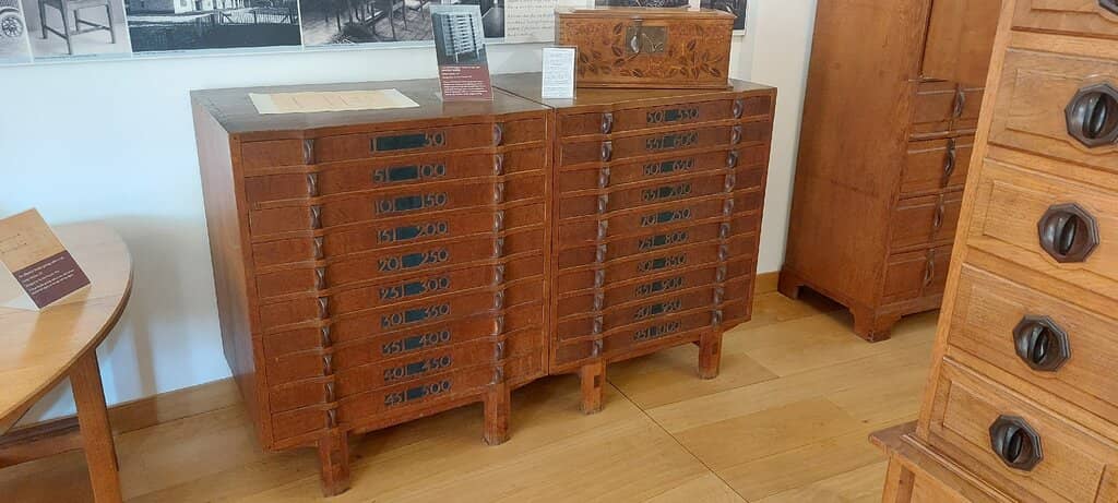 Northleach Box and Mirror