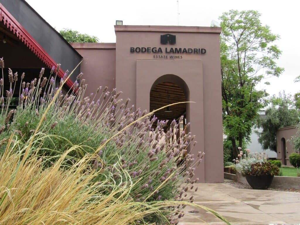 Bienvenidos a Lamadrid Estate Wines!!