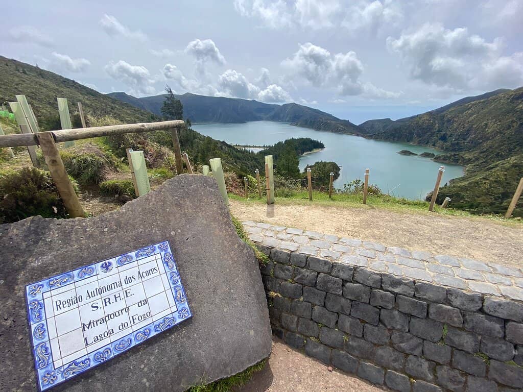 Hike to the Lake Shore