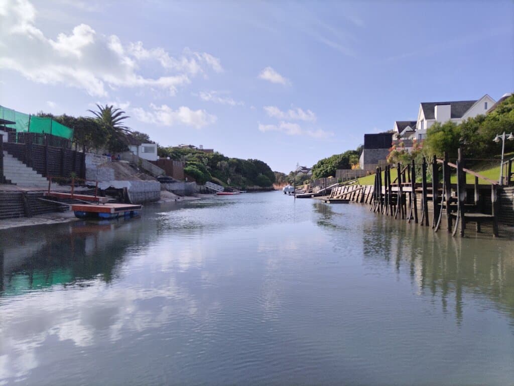 Enjoying a relaxing time on the canals..... Absolutely amazing...