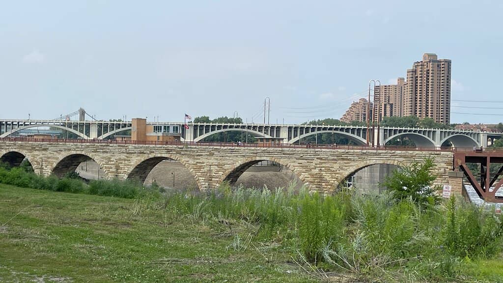 The Iconic Truss Arch