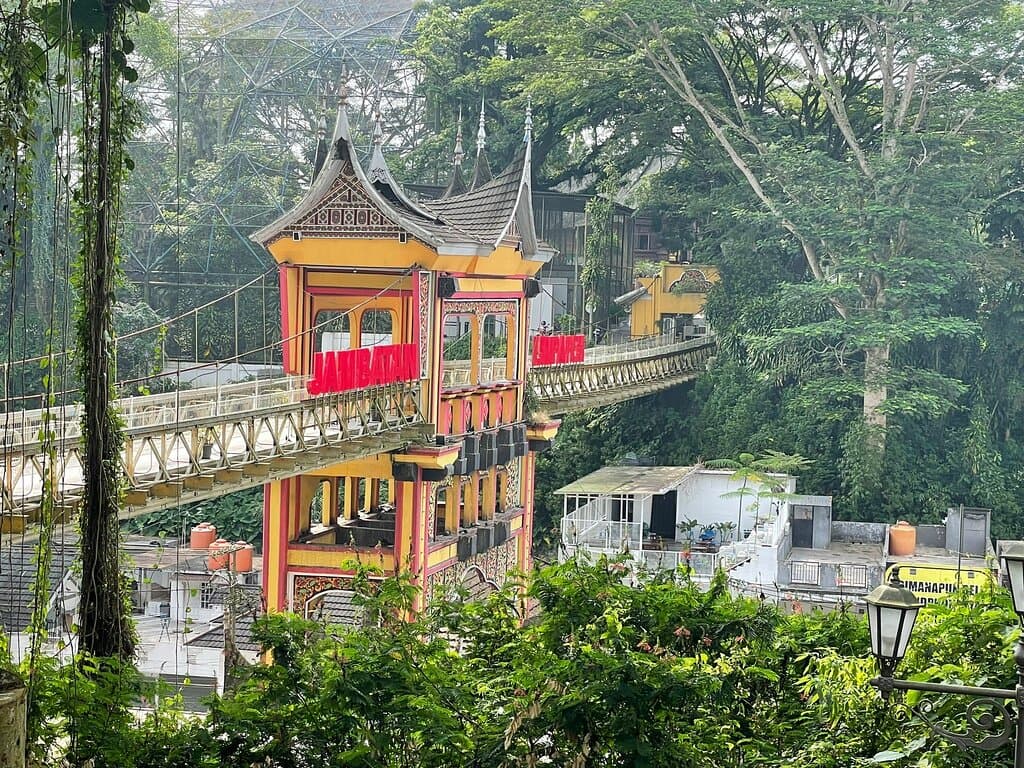 Kinantan Zoo and Culture Park