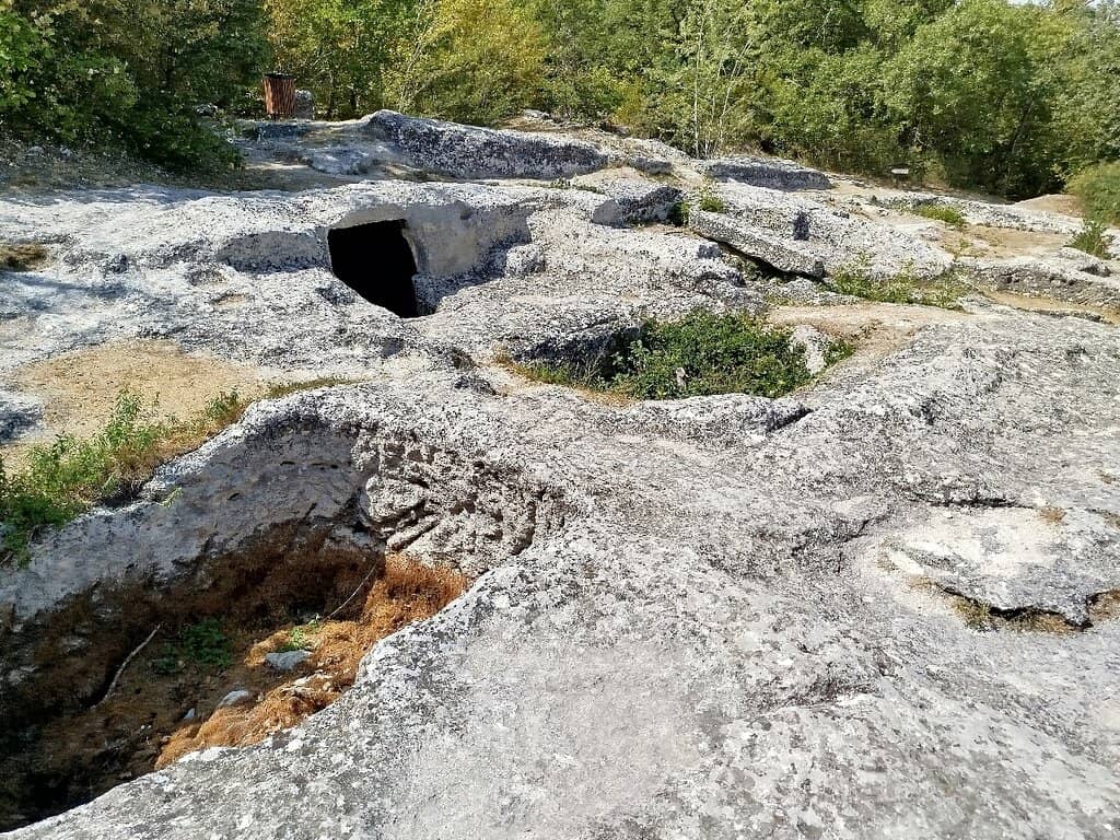 Cave Dwellings and Chambers