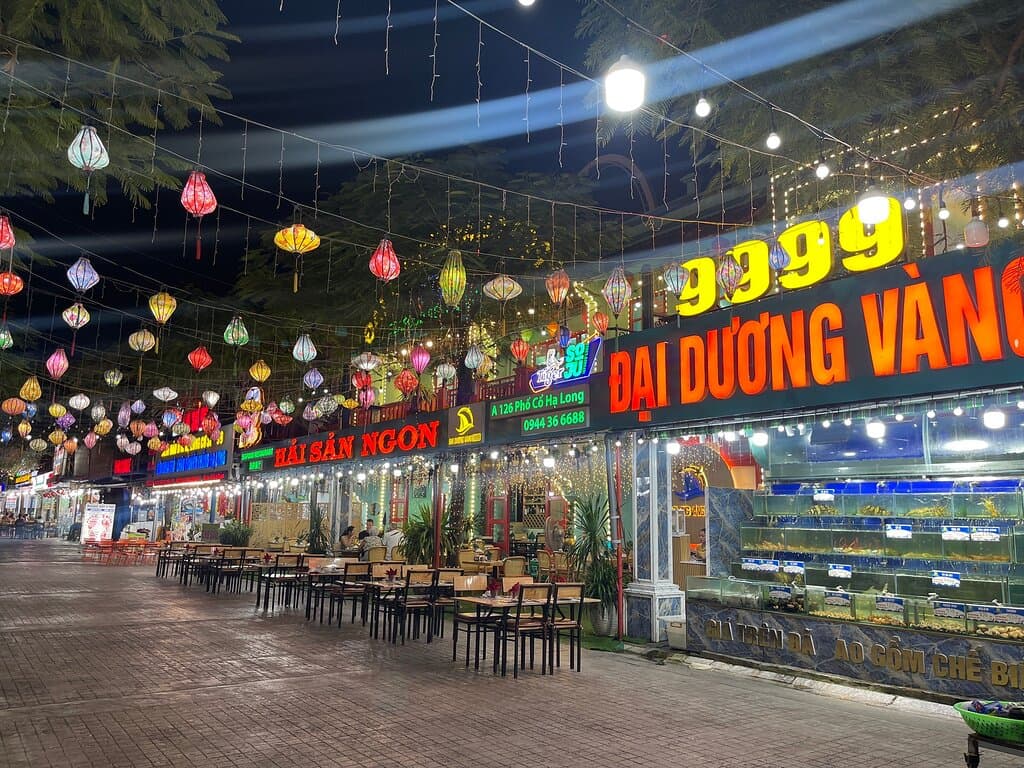 Nhà Hàng Cua Vàng Bãi Cháy