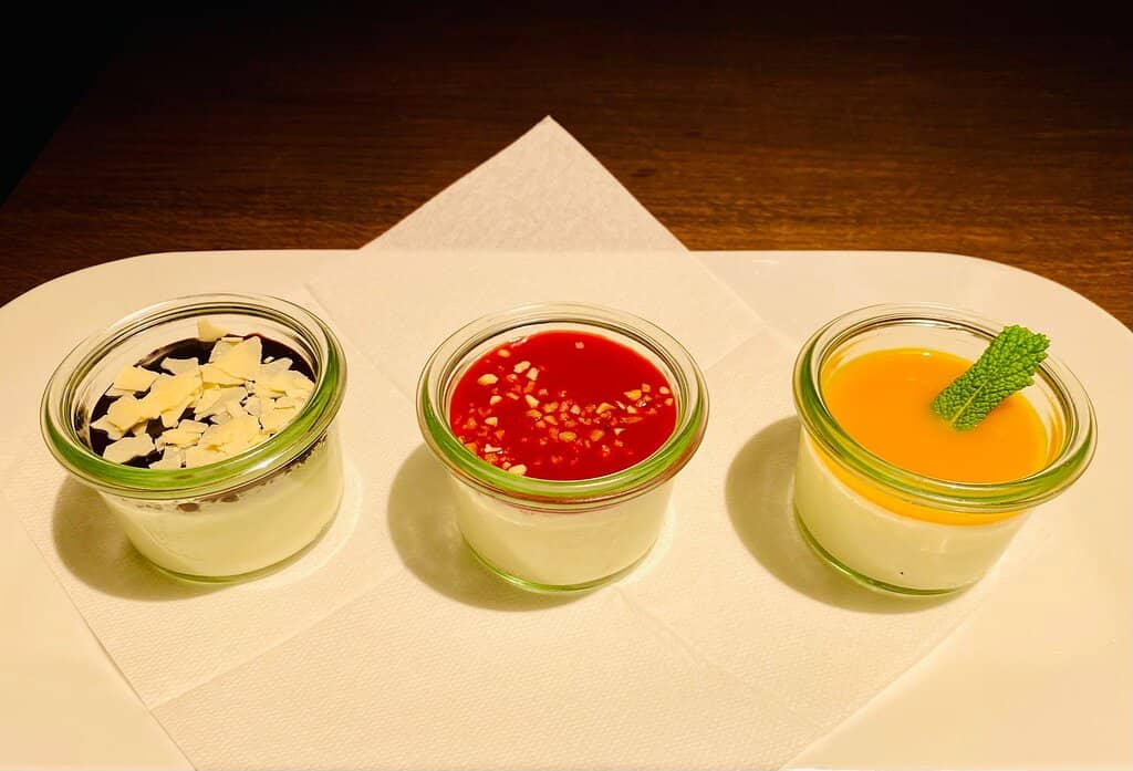 Tasteful Decor & Atmosphere