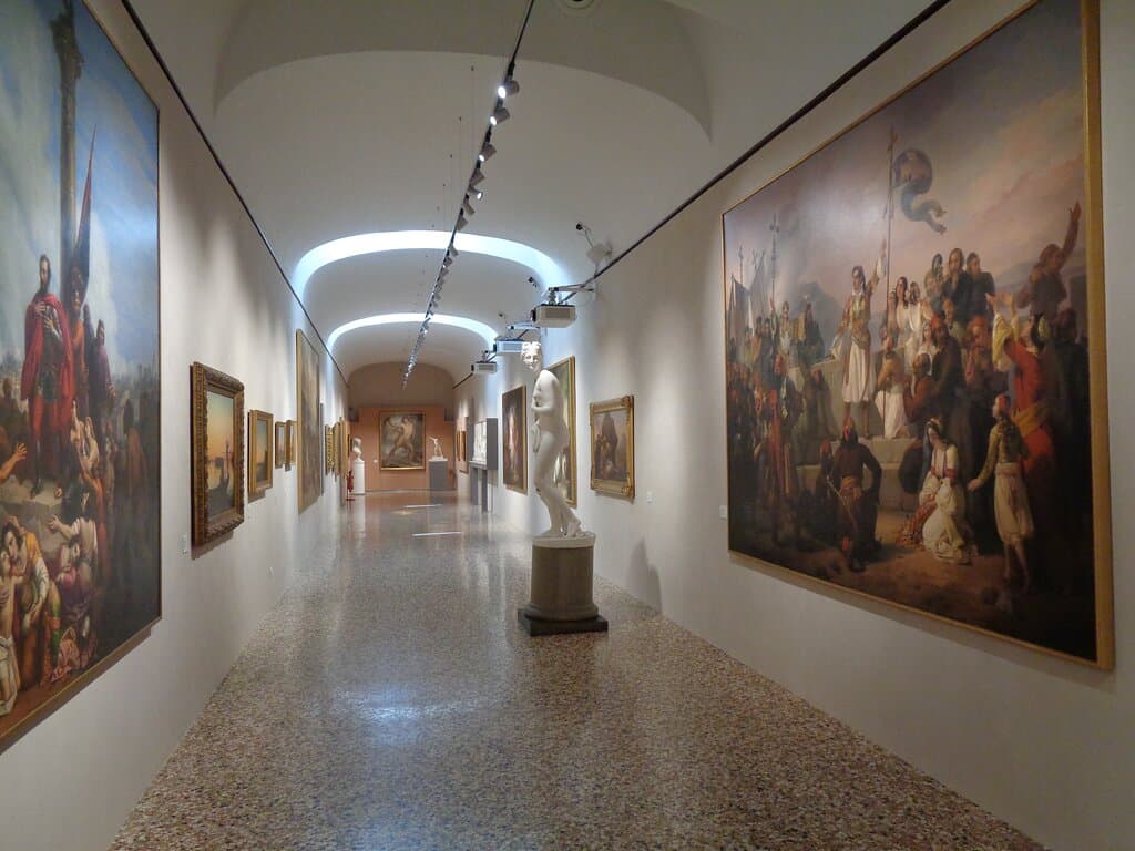 General view of the room