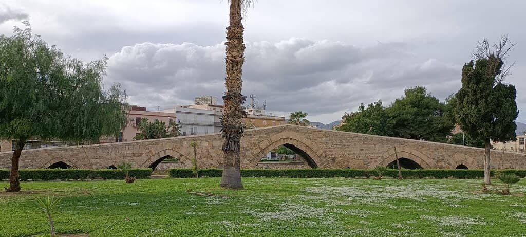 The 12-Arch Structure