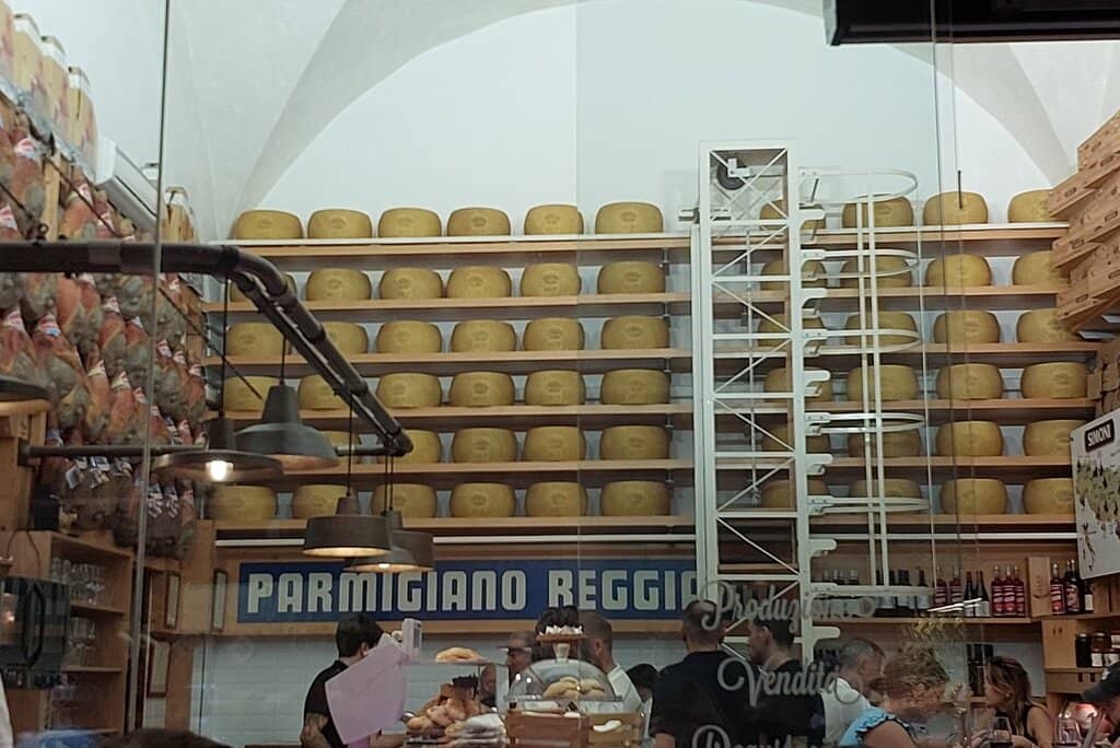 Immersive Quadrilatero Atmosphere