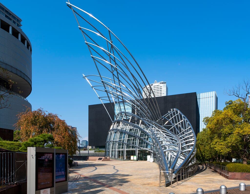 現代美術作品の収集を中心に行う唯一の国立美術館