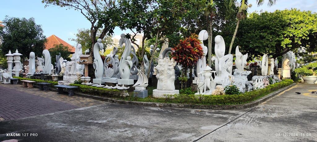 Non Nuoc Stone Carving Village Da Nang