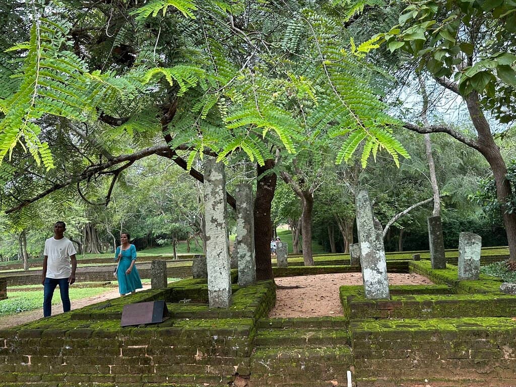 Proximity to Parakrama Samudraya