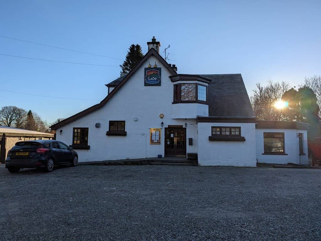 Cozy Atmosphere with Fireplace