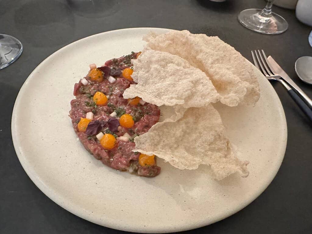 Sophisticated Scandinavian Vibe