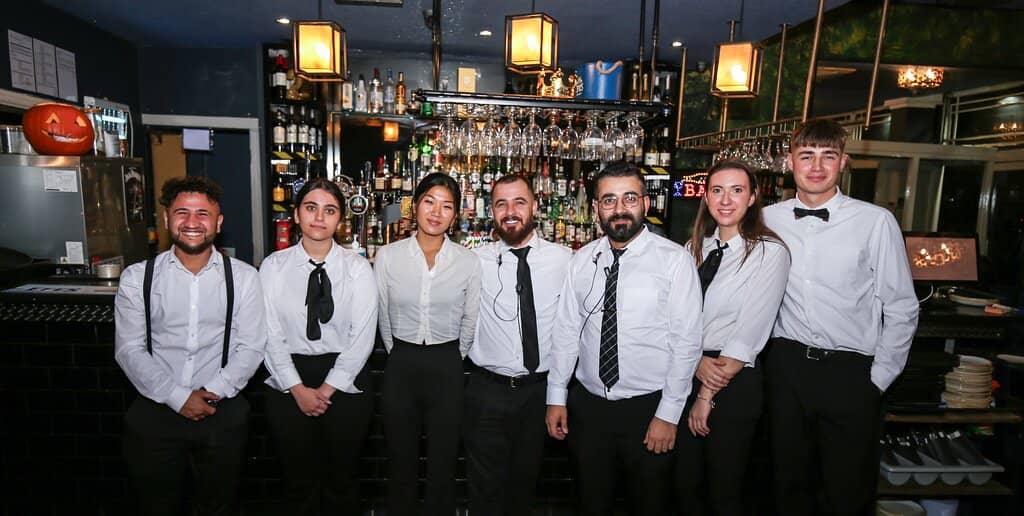 Vibrant Atmosphere with Live Entertainment