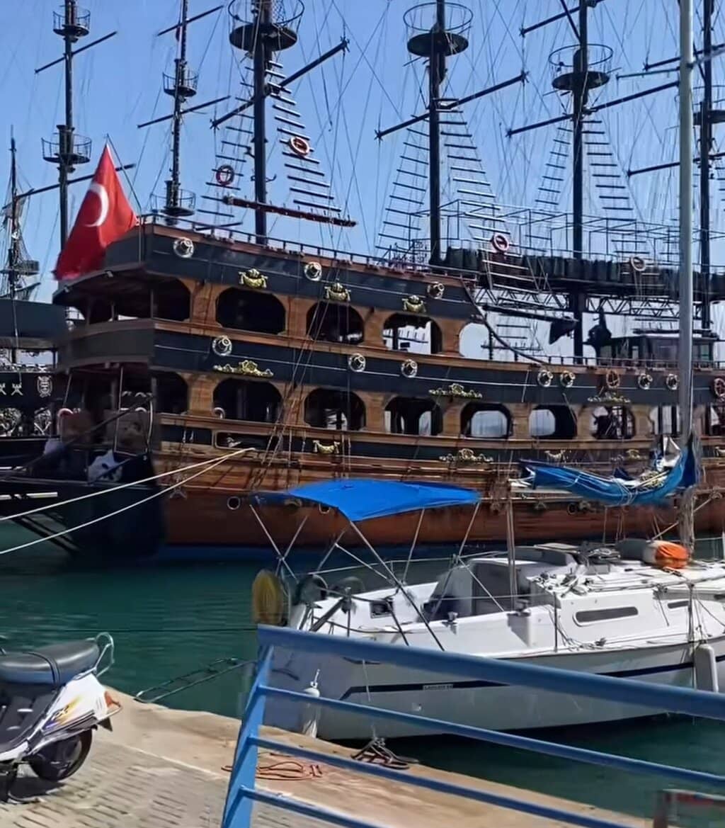 Boat Tour Departures